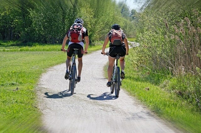 actividad, gente montando en bicicleta